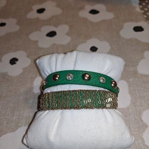 Green double wrap bracelet with copper wire